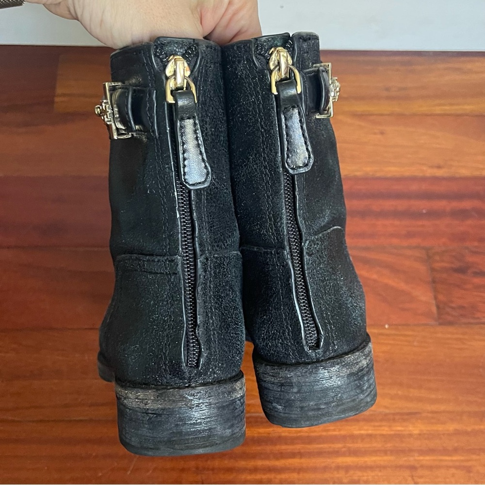 Tory Burch Selena Boots Black Size 8 Crinkle Distressed Leather Logo Metallic - Picture 10 of 12